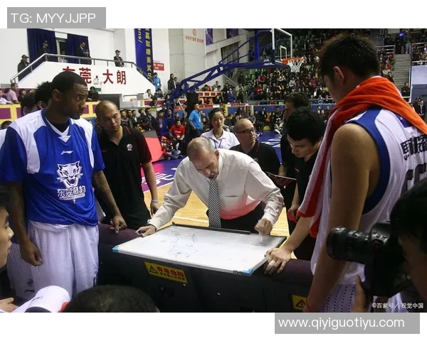 今年运动数据重庆篮球队的防守反击战术解析与深度剖析 今年运动数据重庆篮球队的防守反击战术解析与深度剖析